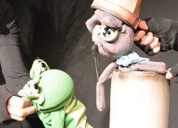 Theater Samt&Sonders: Fliegen! - Ein Figurentheater für Menschen ab 4 Jahren